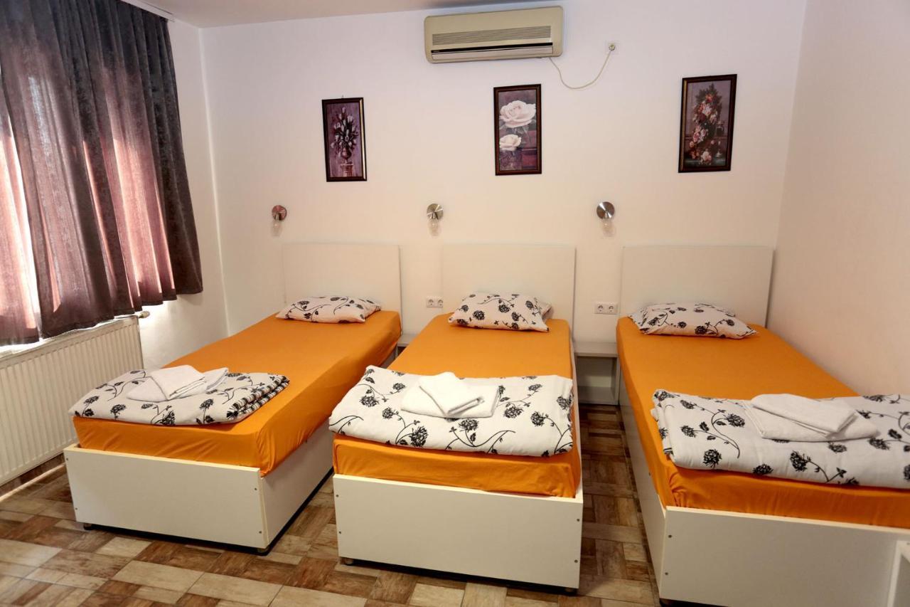 トゥズラ Pansion Kipovi Bed & Breakfast エクステリア 写真