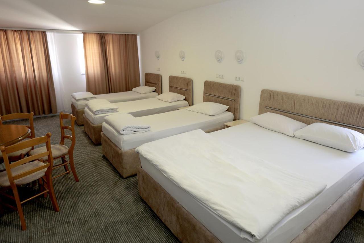 トゥズラ Pansion Kipovi Bed & Breakfast エクステリア 写真