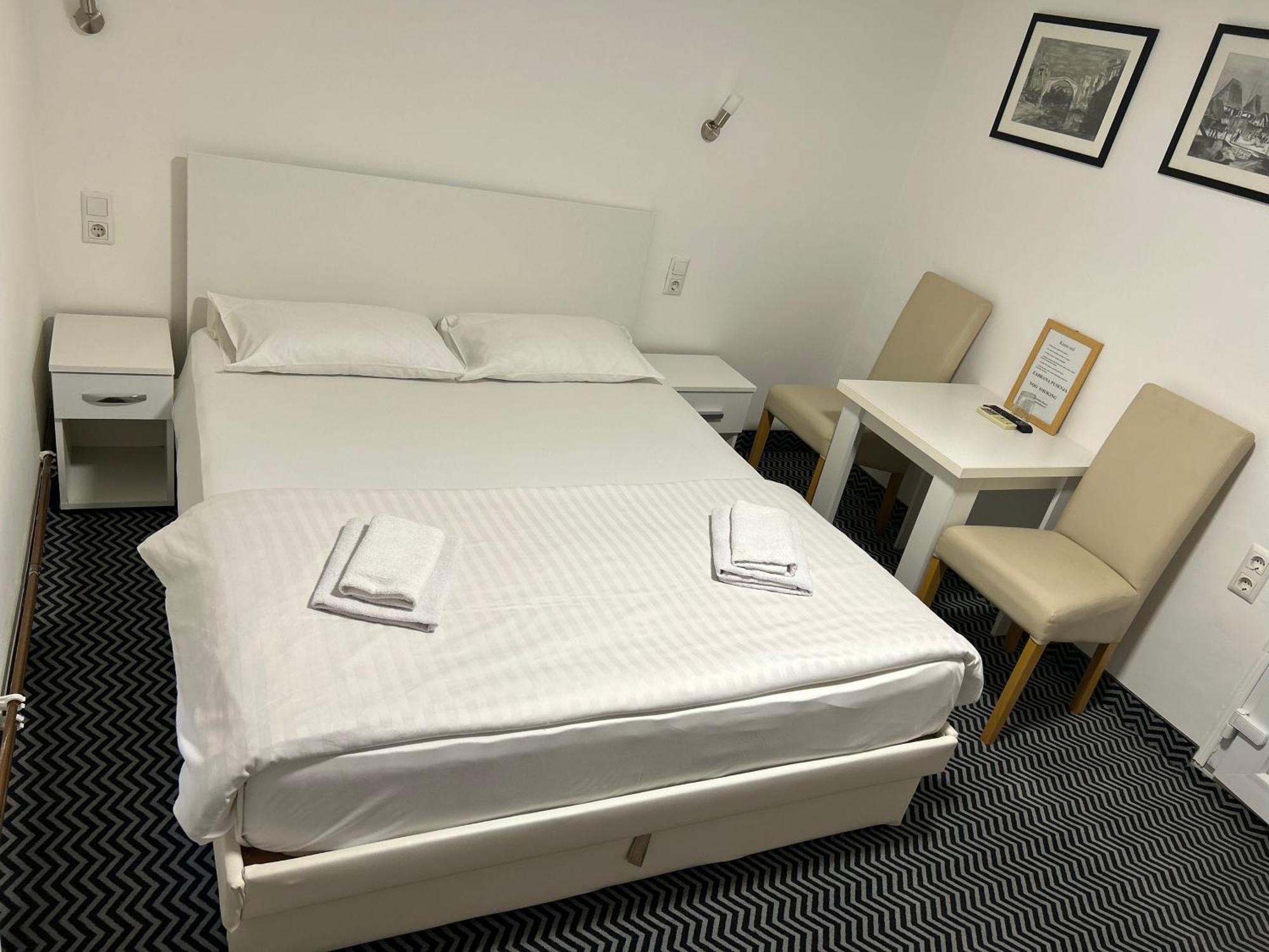 トゥズラ Pansion Kipovi Bed & Breakfast エクステリア 写真