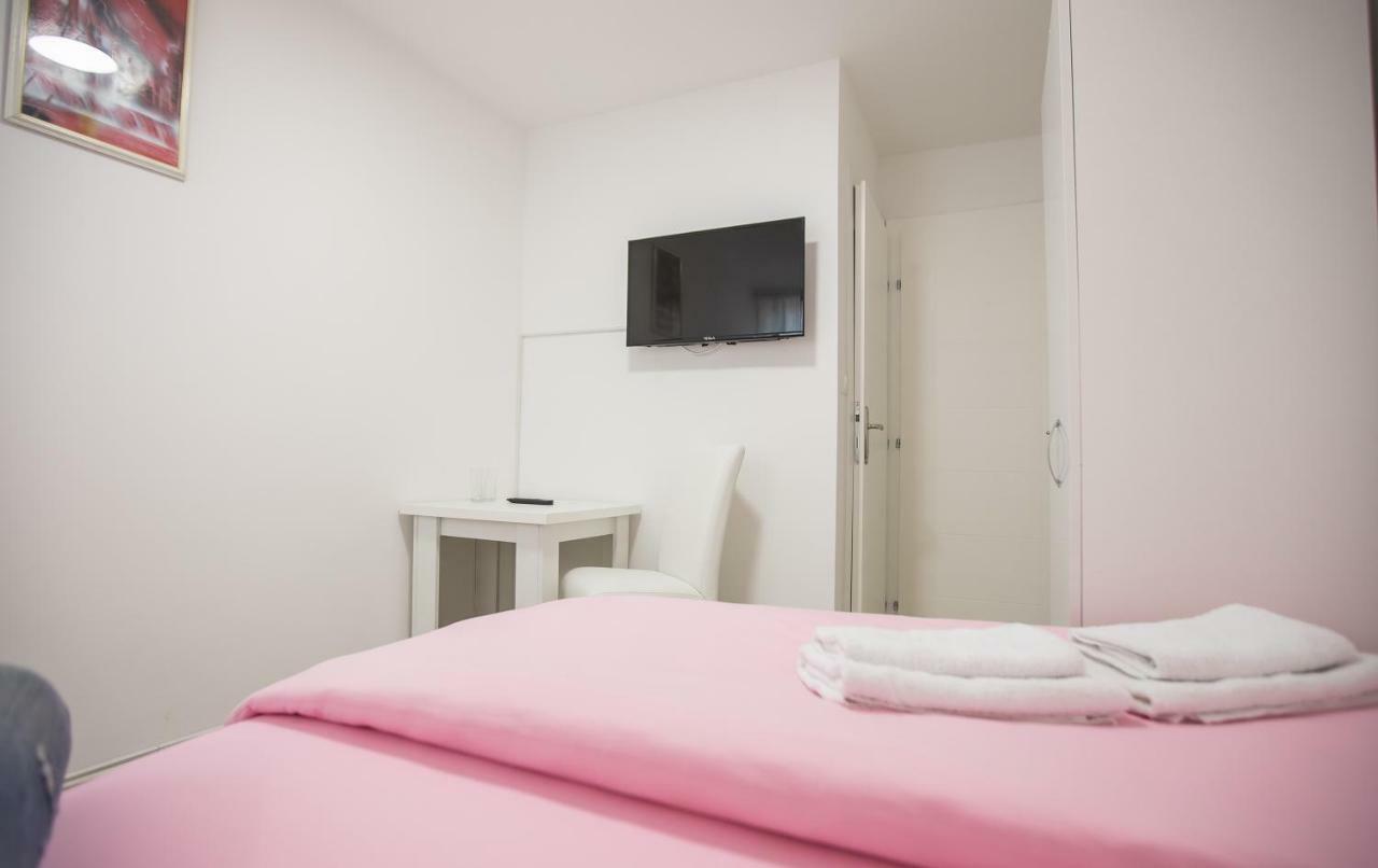 トゥズラ Pansion Kipovi Bed & Breakfast エクステリア 写真